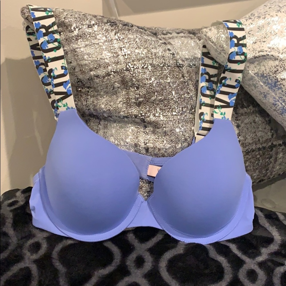 Victoria Secret T-Shirt Push up full coverage bra